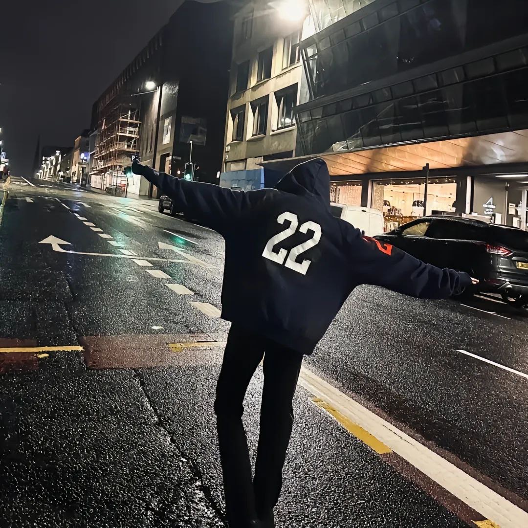 #男头像气质男头像背影-原笔记