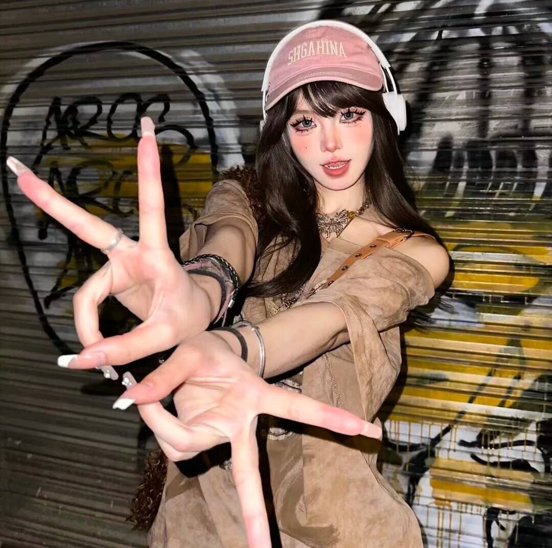 甜酷风女头像-原笔记