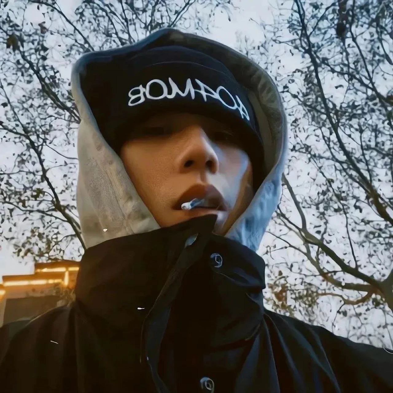 小众个性男头像  我更喜欢无人问津的日子。-原笔记