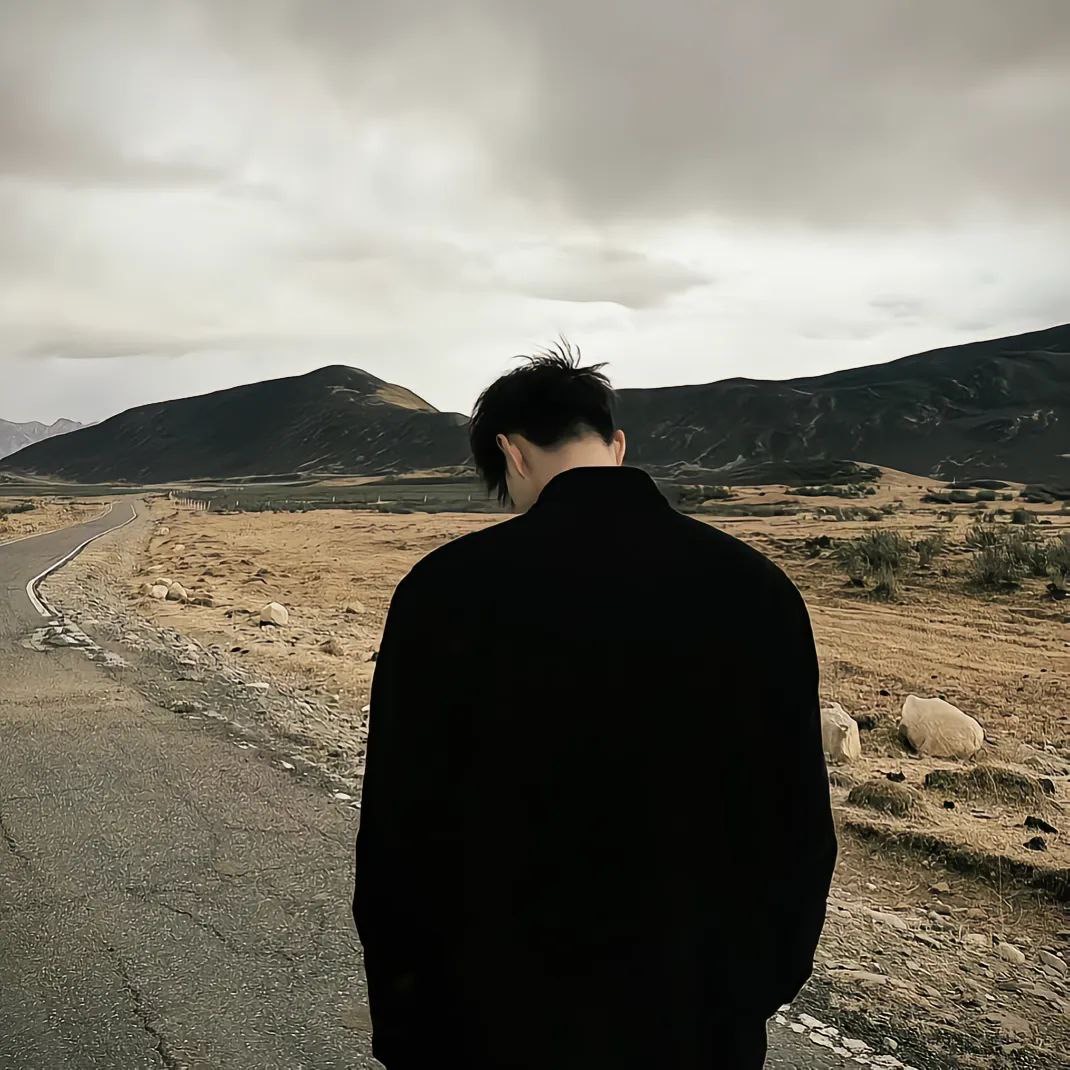 #男头像气质男头像背影